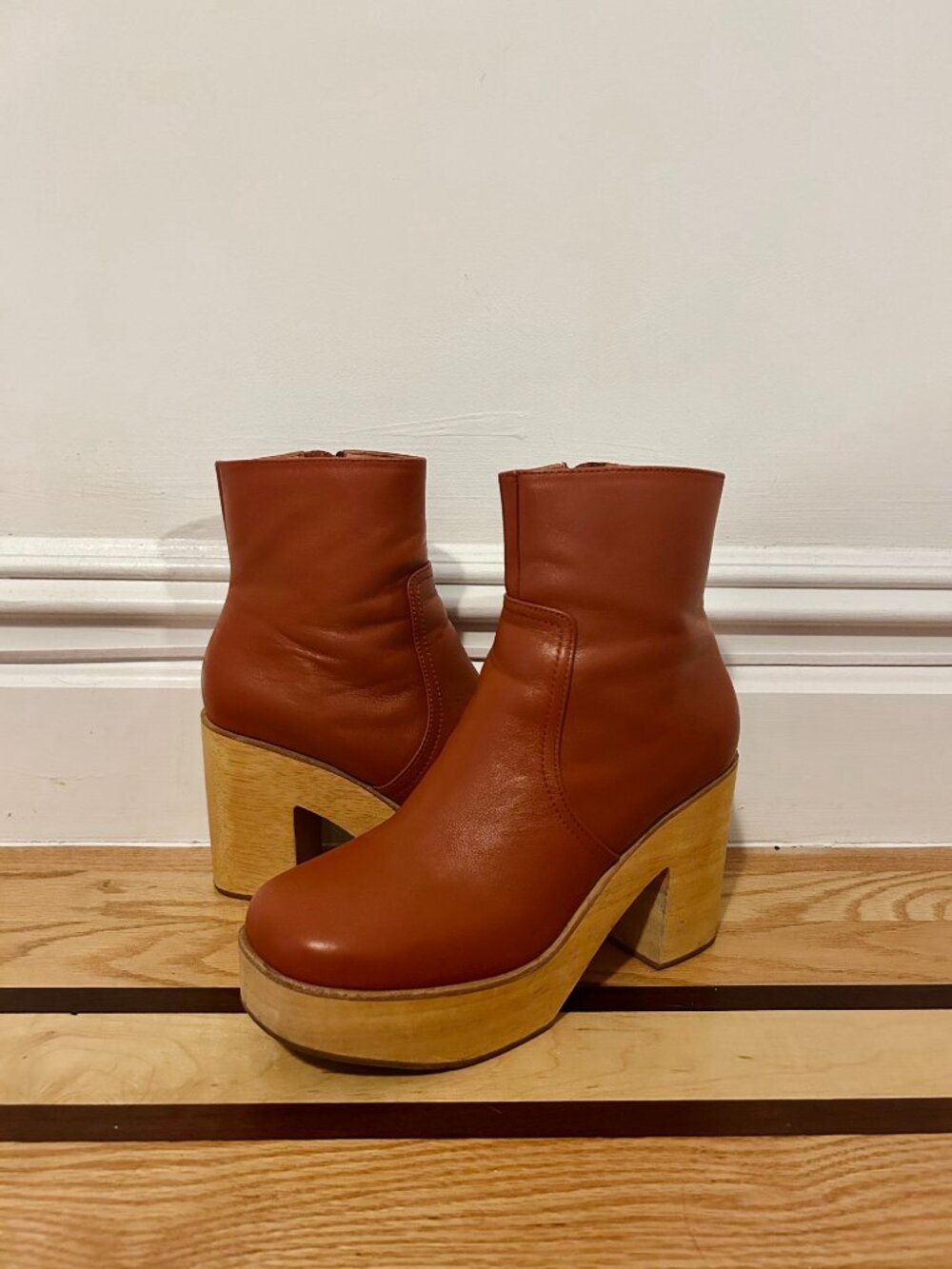 Charlotte Stone Paz Boots in Sienna Brown, Size 8 - Picture 7 of 7